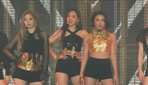 TWICE (트와이스) 'KNOCK KNOCK (Remix)' Live @TWICE World Tour 'TWICELIGHTS' In Seoul 2019
