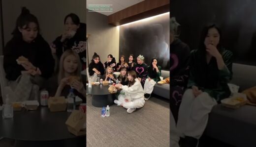 how TWICE started and ended their latest OT9 live