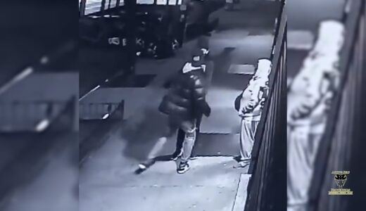 Perp Stabs Stranger Twice And Leaves