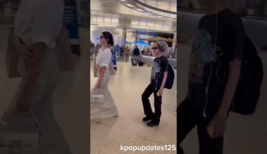 Twice fashion at airport and then there’s chaeyoung being cool 😎 #twice #chaeyoung #twiceedit