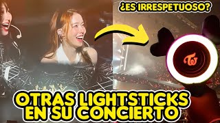 LA LINDA REACCIÓN DE AESPA AL VER LIGHTSTICKS DE TWICE, BTS, NEWJEANS Y + EN SU CONCIERTO