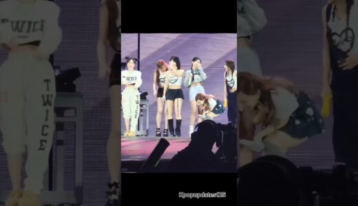 Nayeon why 😭😭 #twice #kpop #mina #sana #jihyo #nayeon #twicemomo #twiceconcert #twiceedit