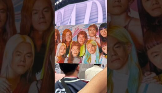 TWICE REACTION when they saw the jyp face fancy banner #twice #READYTOBE_IN_JKT #PesonaTWICEdiJKT