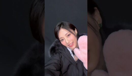 𝐈 𝐠𝐨𝐭 𝐲𝐨𝐮 with a mystery item🧤#TWICE #트와이스 #쯔위 #TZUYU #IGOTYOU🤝 #WithYOUth❤‍🔥